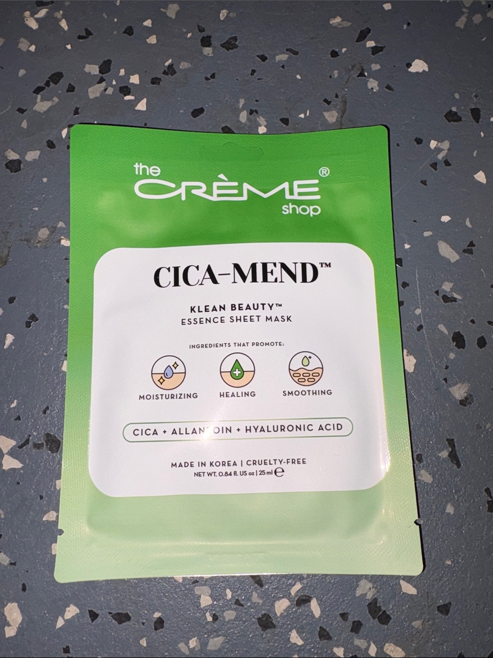 The Crème Shop Cica-Mend Hydrating Sheet Mask — Green